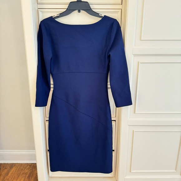 DVF BEVIN SHEATH WITH 3/4 SLEEVES IN NAVY BLUE SIZE 2. - Picture 2 of 9